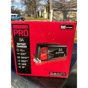 Schumacher Pro Automotive 6-Volt/12-Volt 8-Amp/2-Amp Battery Charger